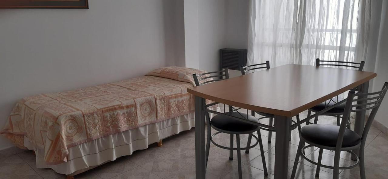 Apart Imperio 1 Daire Río Cuarto Dış mekan fotoğraf