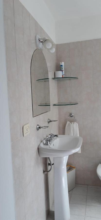 Apart Imperio 1 Daire Río Cuarto Dış mekan fotoğraf